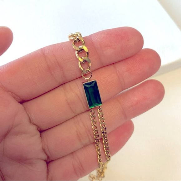 18K Gold Plated Vintage Emerald Asymmetric Cuban Necklace - Picture 5 of 12